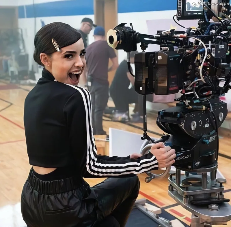 Sofia Carson photo 8 of 139