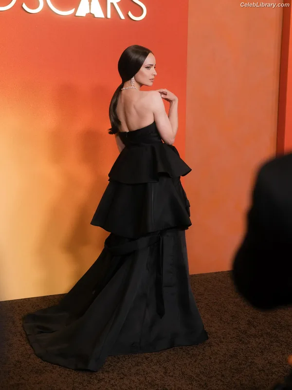 Sofia Carson photo 22 of 139