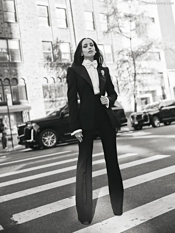 Sofia Carson photo 3 of 139