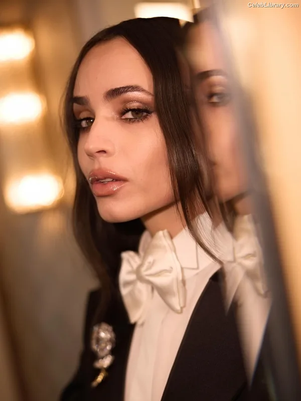 Sofia Carson photo 14 of 139