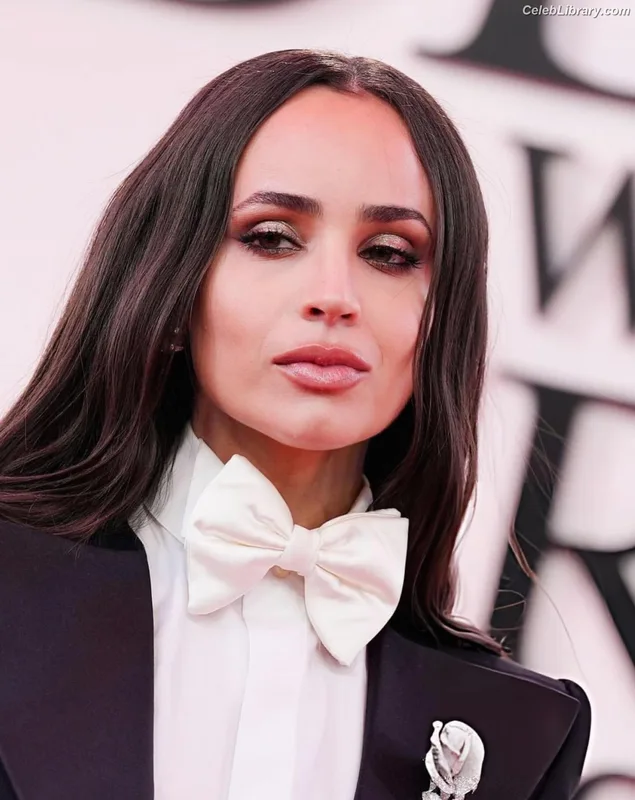 Sofia Carson photo 21 of 139