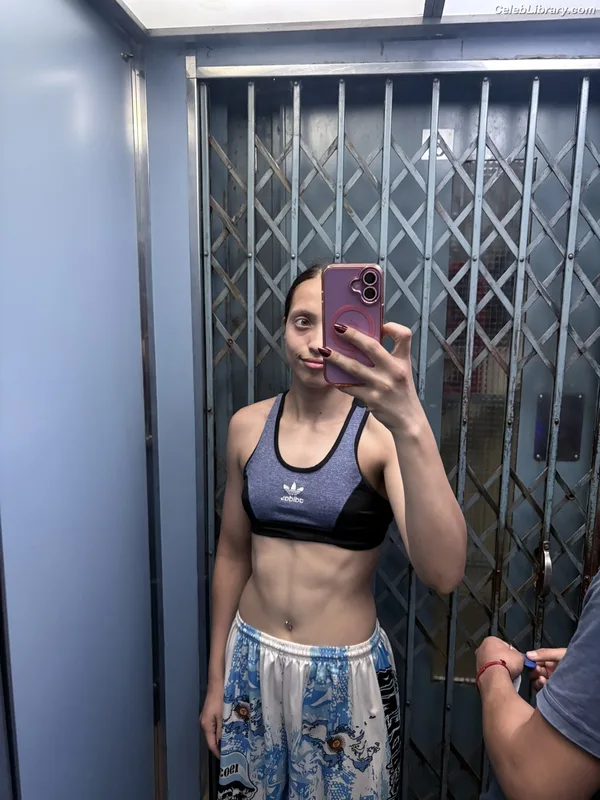 Sofia Golovkina Robles photo 1 of 64