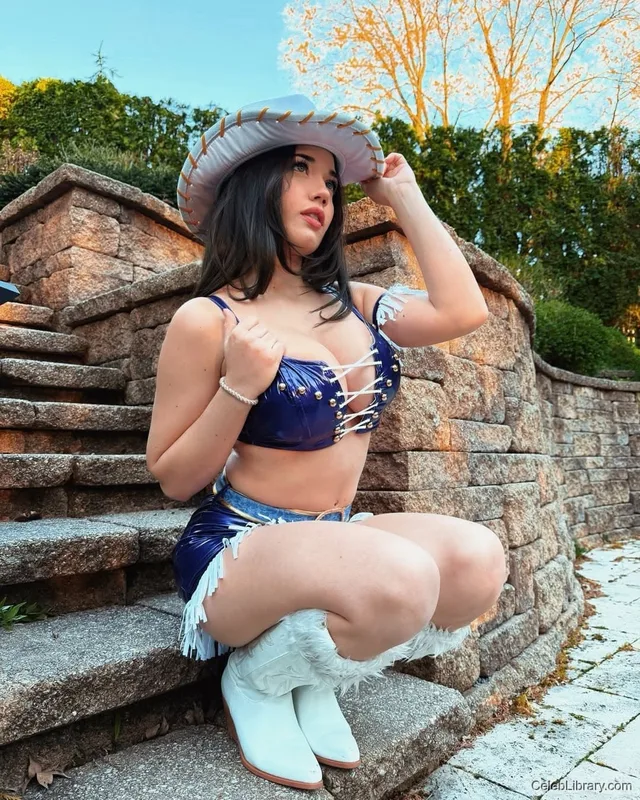 Sofia Gomez photo 9 of 531