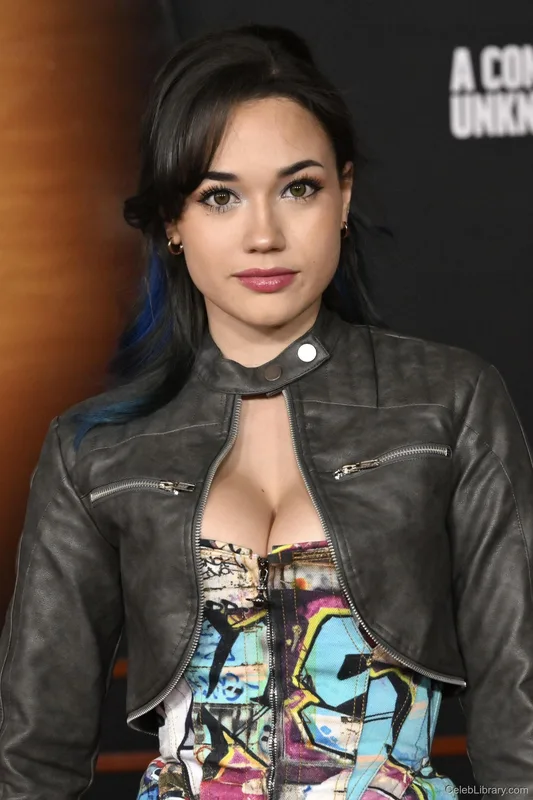 Sofia Gomez photo 14 of 531
