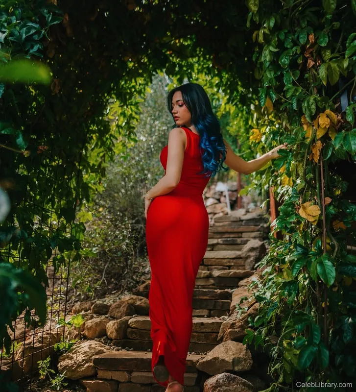 Sofia Gomez photo 10 of 531