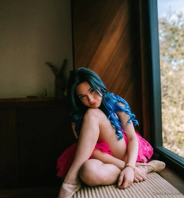 Sofia Gomez photo 14 of 531