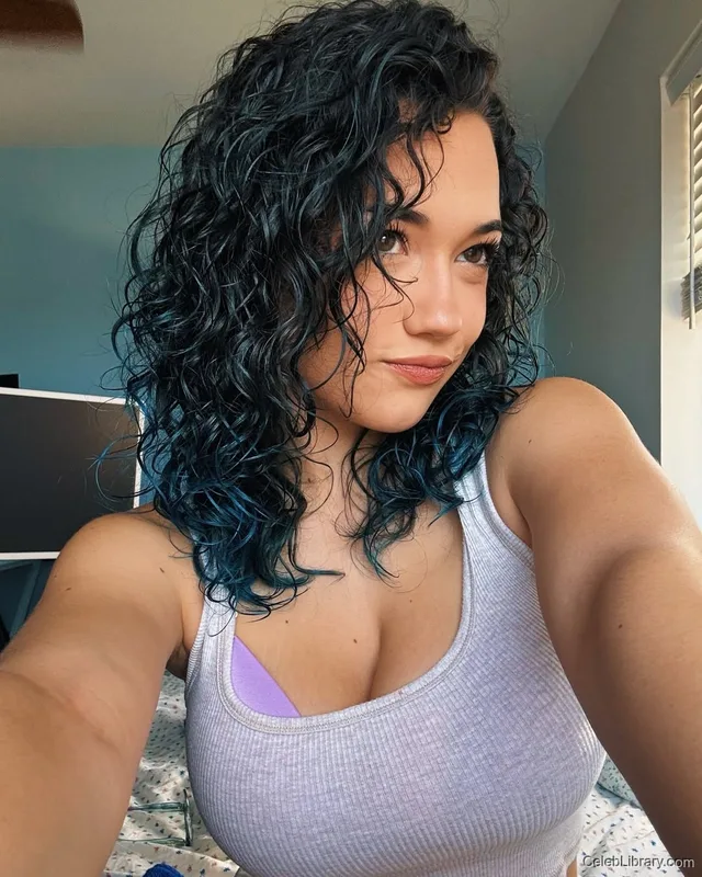 Sofia Gomez photo 3 of 531
