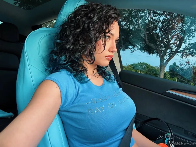Sofia Gomez photo 4 of 531