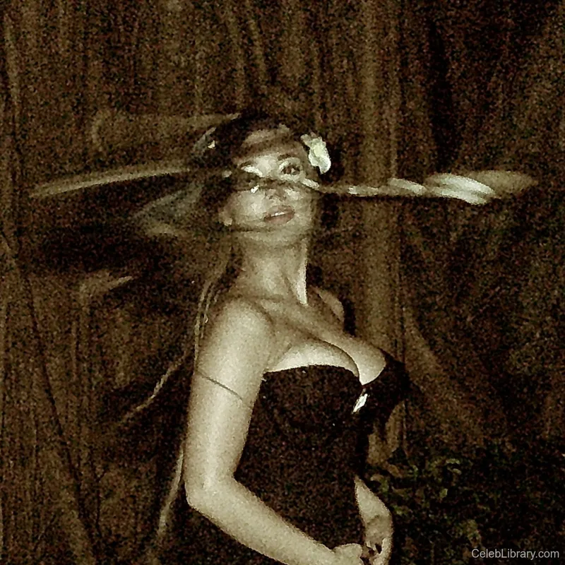 Sofia Gomez photo 3 of 531