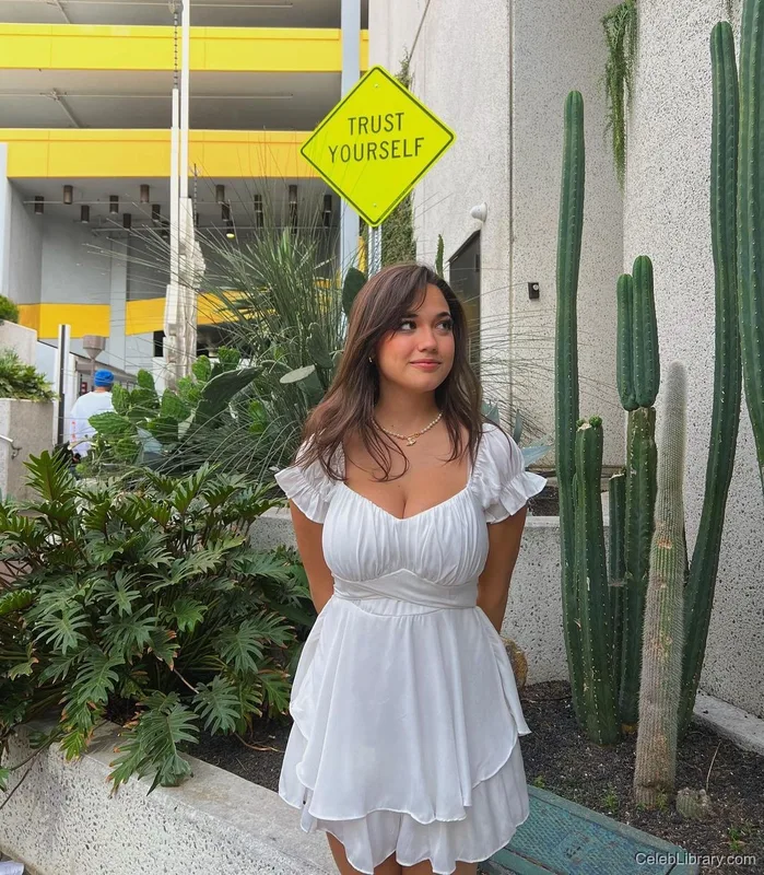 Sofia Gomez photo 24 of 531