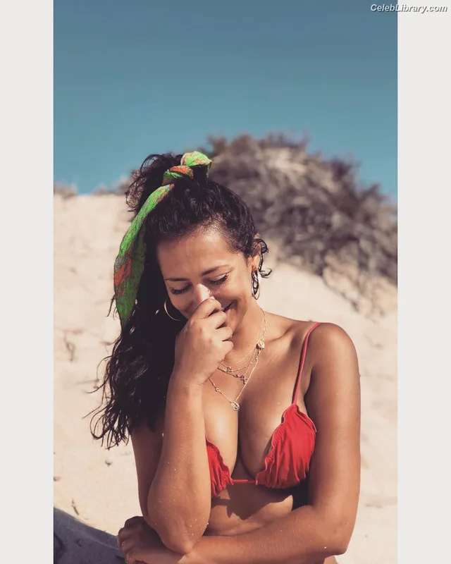 Sofia Ribeiro photo 12 of 47