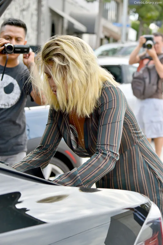 Sofia Richie photo 11 of 40