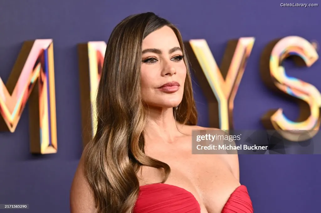Sofia Vergara photo 17 of 1182