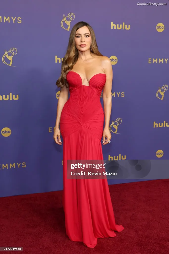 Sofia Vergara photo 3 of 1182