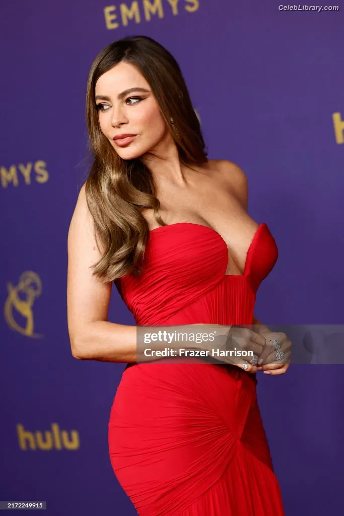 Sofia Vergara photo 4 of 1182