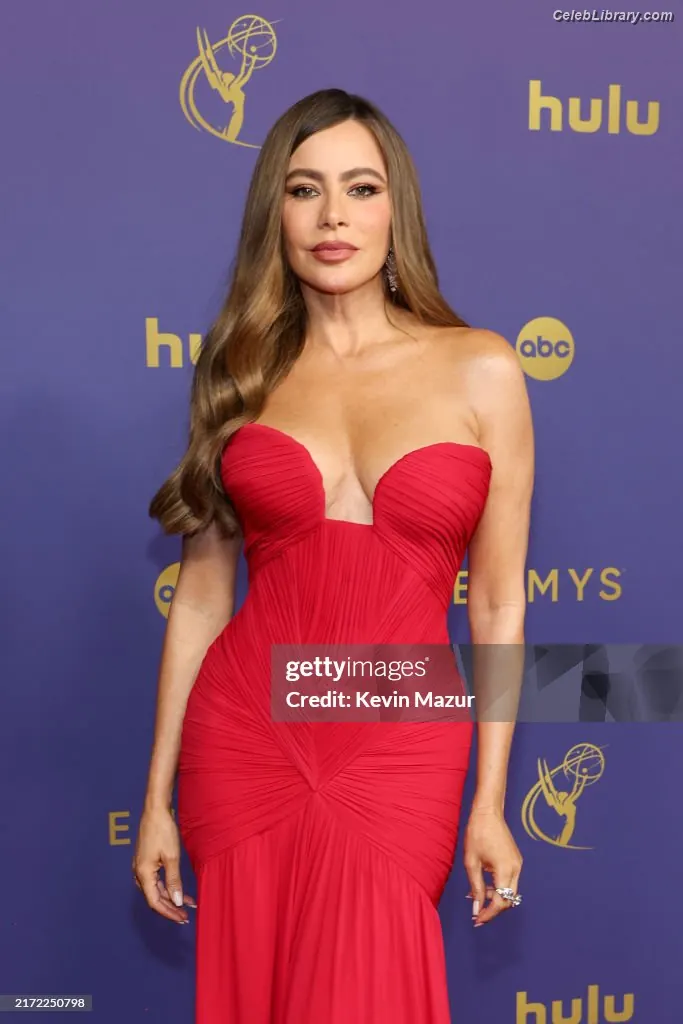 Sofia Vergara photo 6 of 1182