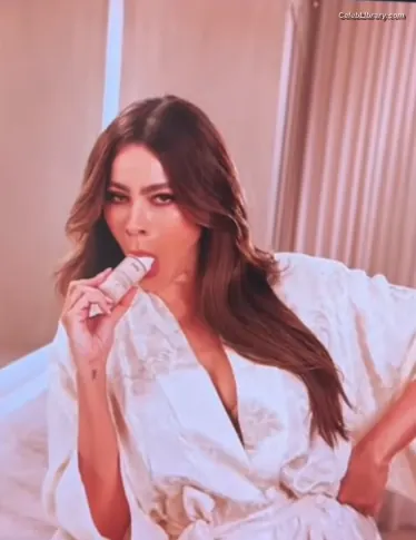 Sofia Vergara photo 23 of 1182
