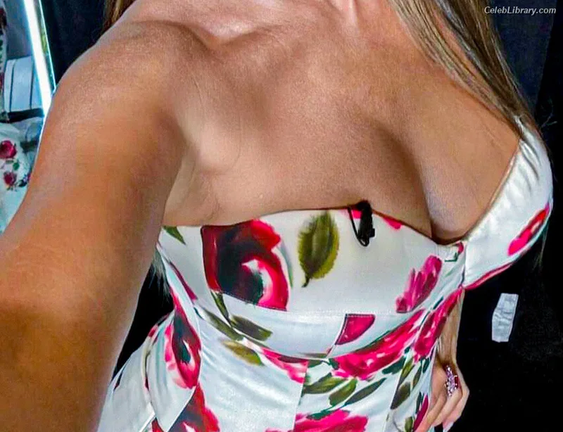 Sofia Vergara photo 20 of 1176