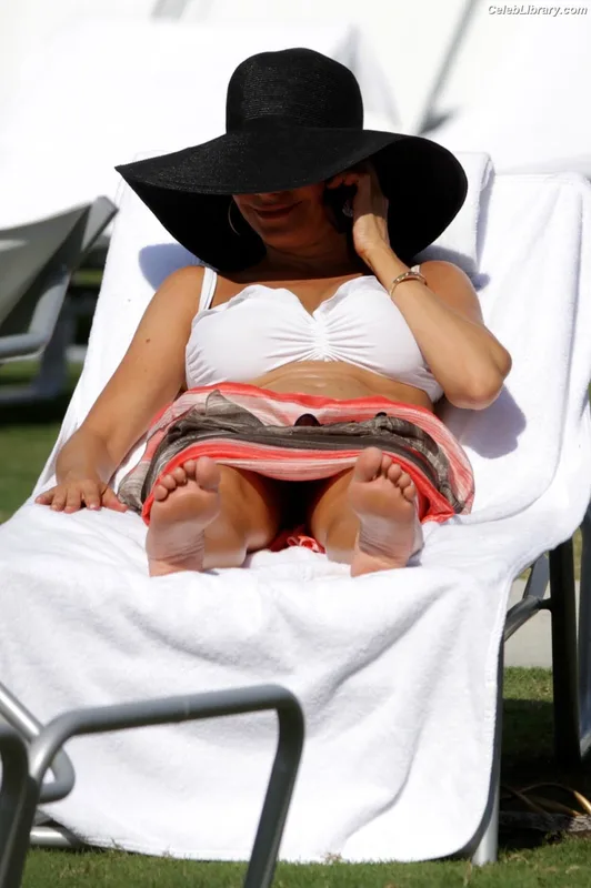 Sofia Vergara photo 1 of 1176