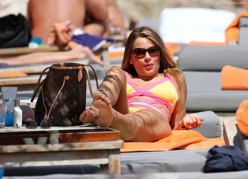 Sofia Vergara photo 23 of 1176