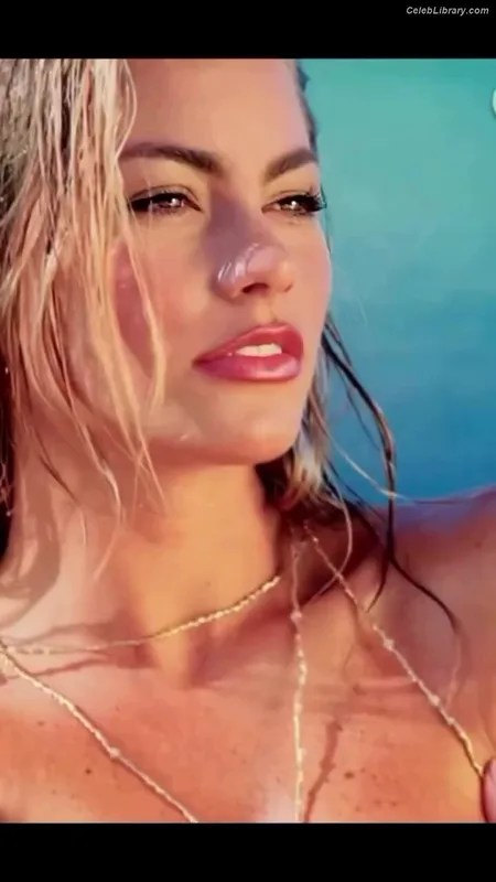 Sofia Vergara photo 6 of 1176