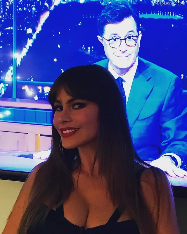 Sofia Vergara photo 22 of 1176