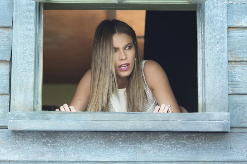 Sofia Vergara photo 18 of 1176