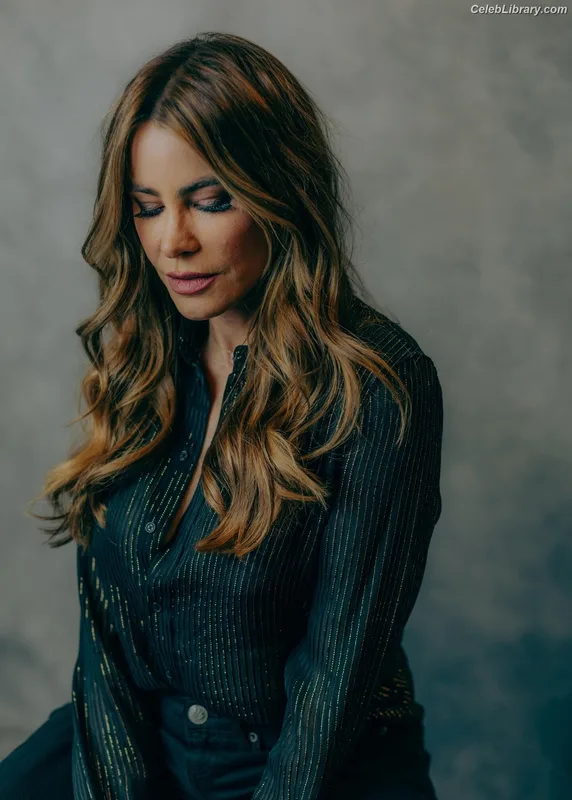 Sofia Vergara photo 10 of 1176
