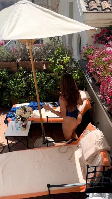 Sofia Vergara photo 3 of 1176