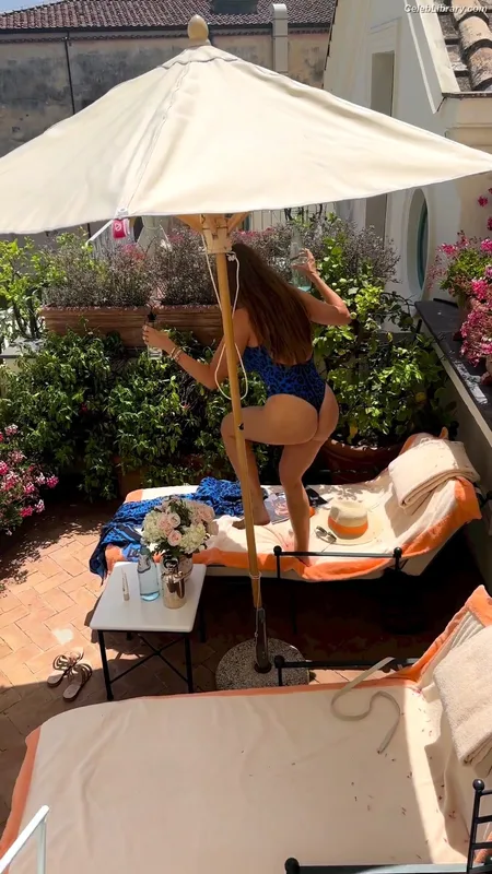 Sofia Vergara photo 4 of 1176