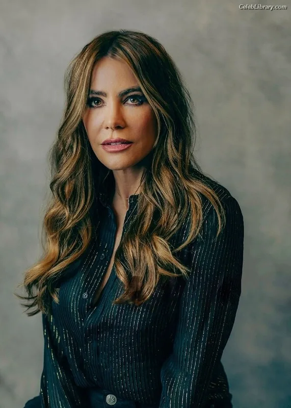 Sofia Vergara photo 21 of 1176