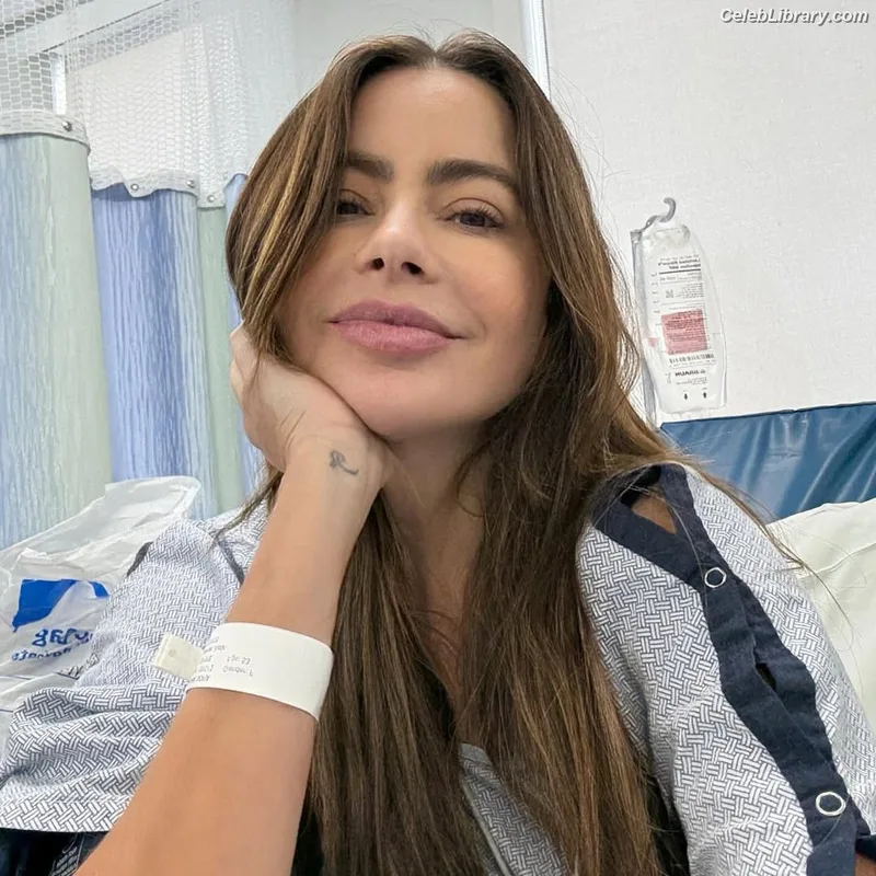 Sofia Vergara photo 2 of 1176