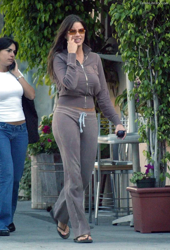 Sofia Vergara photo 24 of 1176
