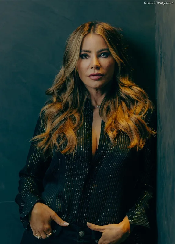 Sofia Vergara photo 18 of 1176
