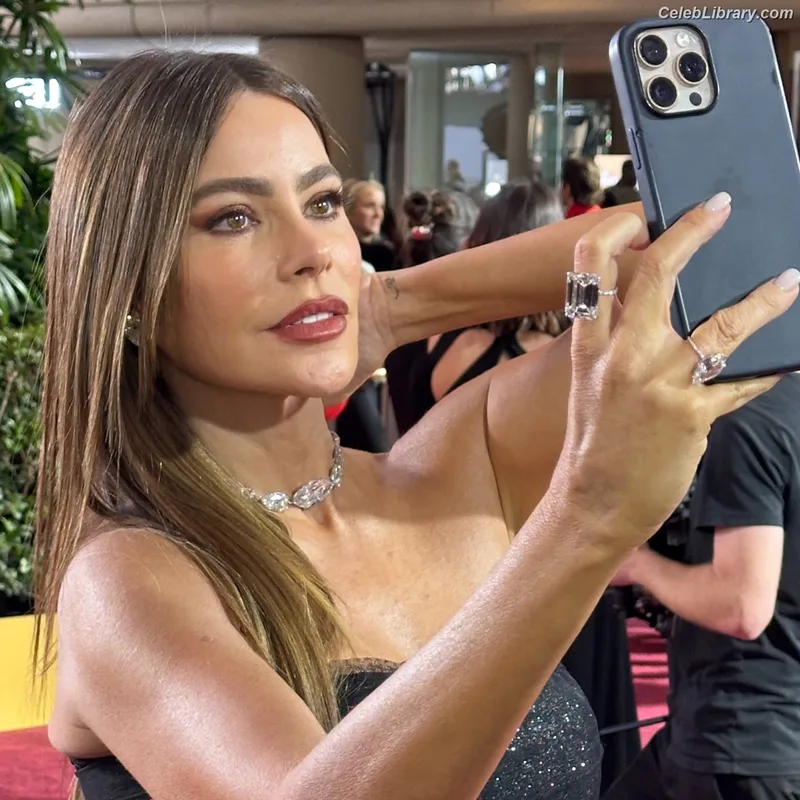 Sofia Vergara photo 5 of 1176