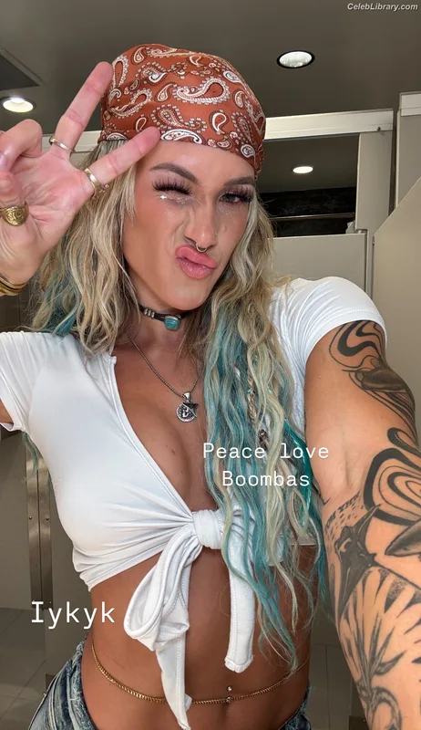 Sol Ruca photo 3 of 1077