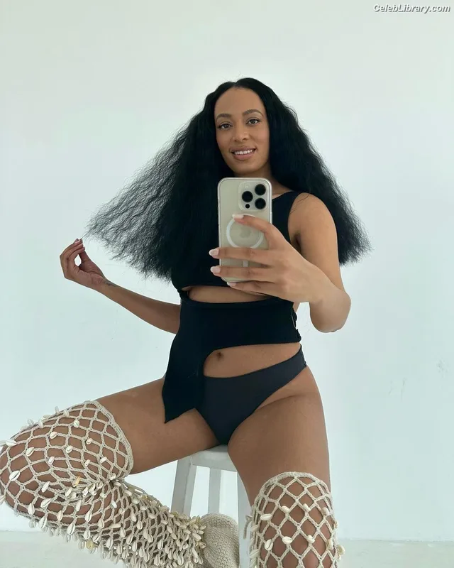 Solange Knowles photo 5 of 81