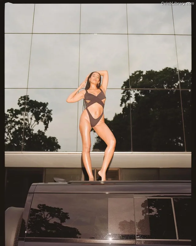 Solange Knowles photo 11 of 81