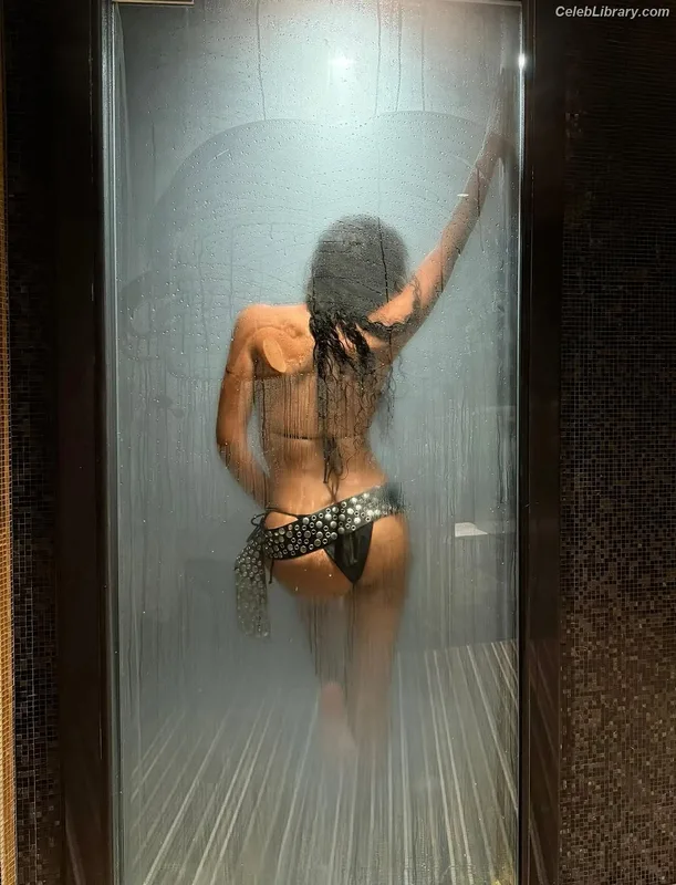 Solange Knowles photo 5 of 81