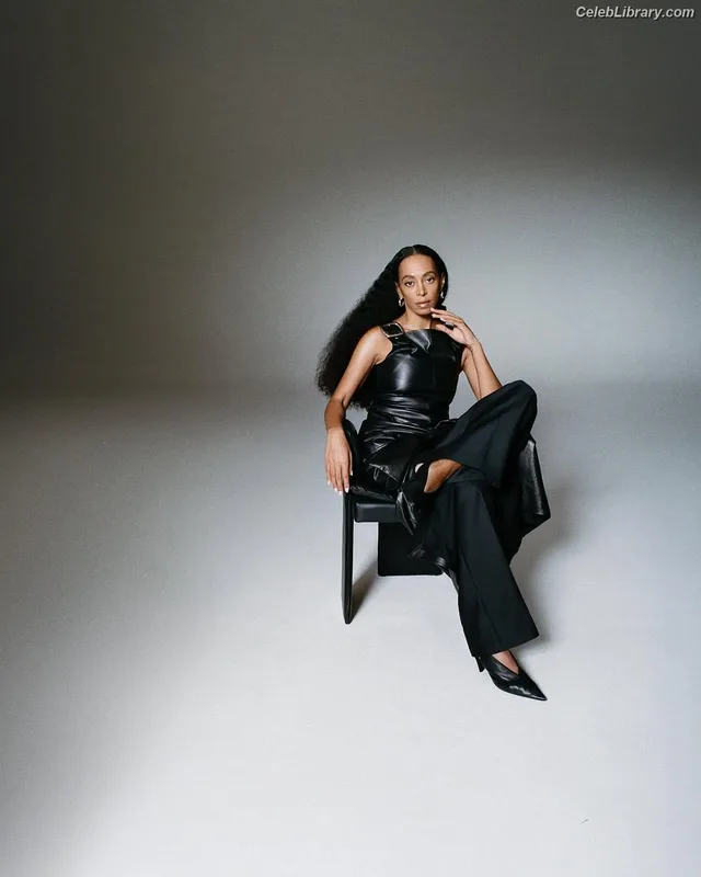 Solange Knowles photo 11 of 81