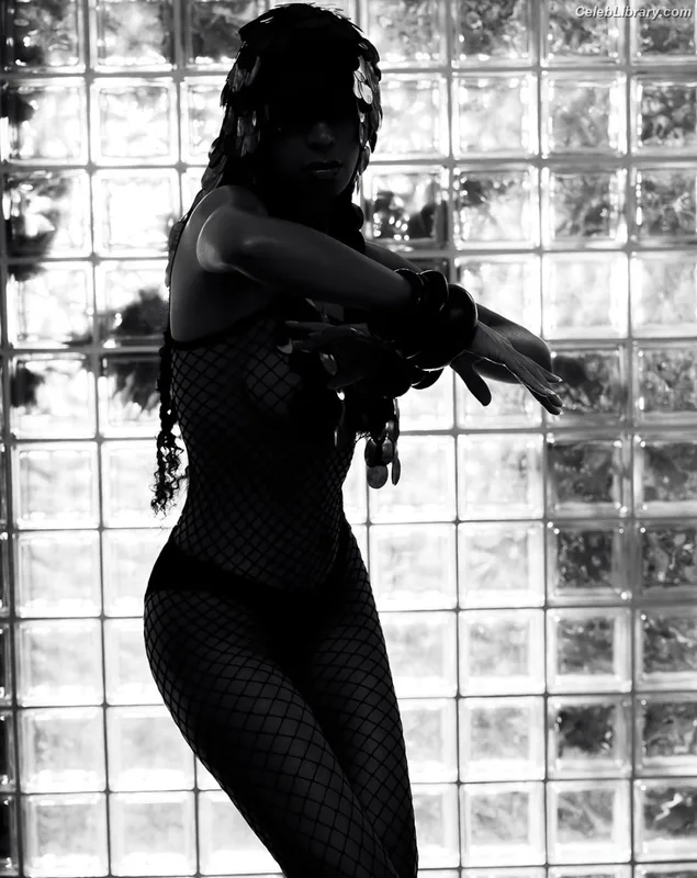 Solange Knowles photo 4 of 81