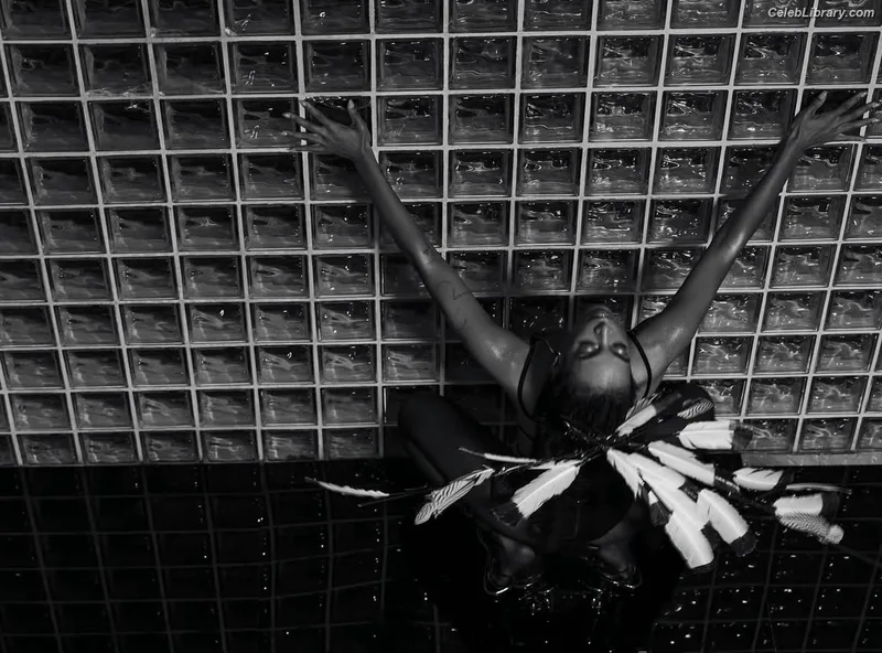 Solange Knowles photo 6 of 81