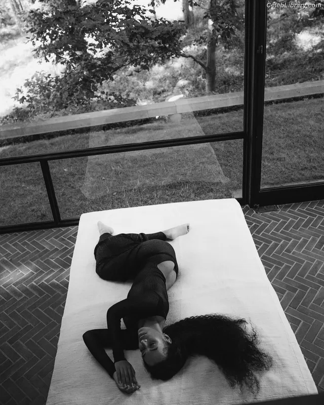 Solange Knowles photo 11 of 81
