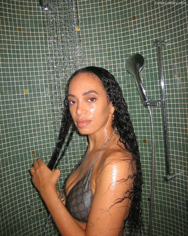 Solange Knowles photo 22 of 81