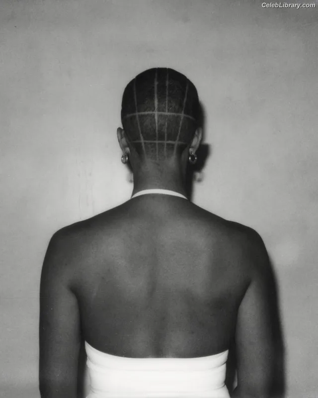 Solange Knowles photo 2 of 81