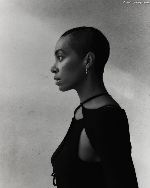 Solange Knowles photo 3 of 81