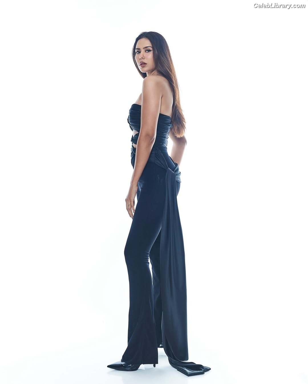 Sonam Bajwa photo 21 of 101