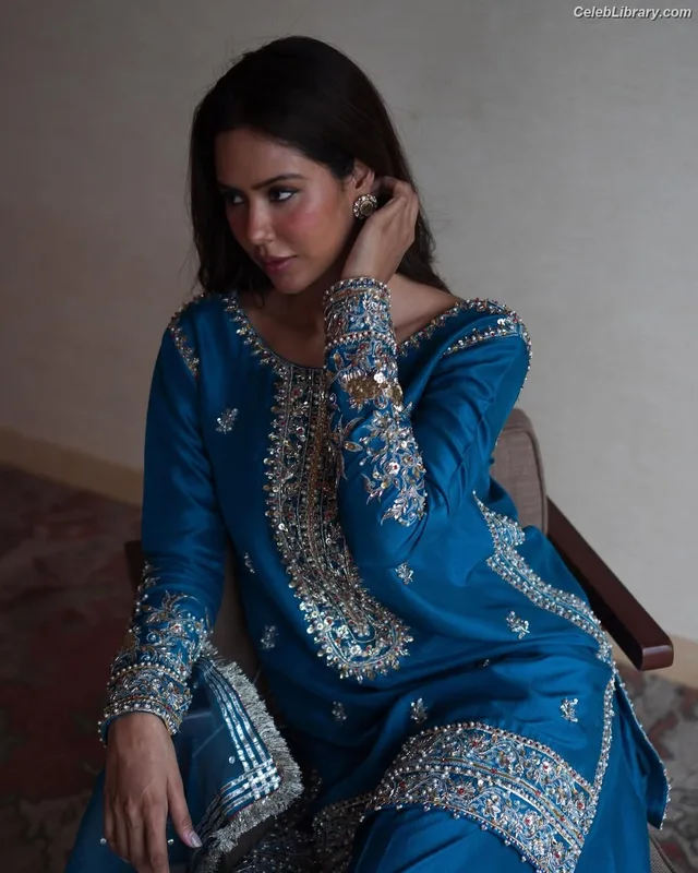 Sonam Bajwa photo 1 of 101