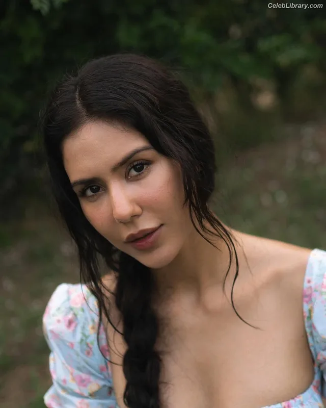 Sonam Bajwa photo 24 of 101