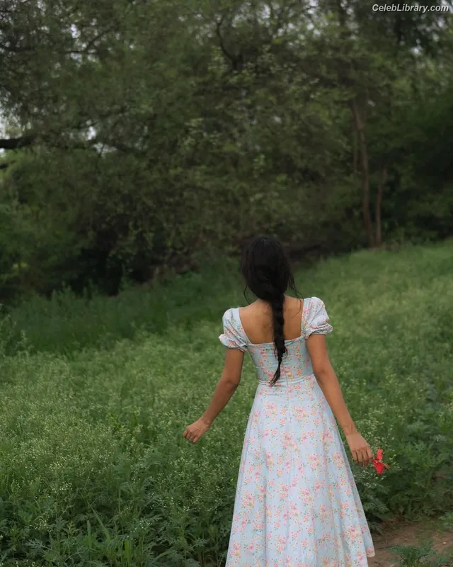 Sonam Bajwa photo 1 of 101